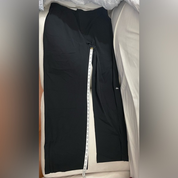 NWT Alo Yoga Flip It Trousers in Black Size L - Picture 10 of 16